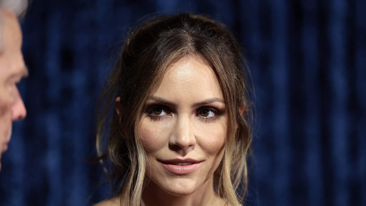 Katharine McPhee Shares First Pic of Son Rennie's Face | KISS 95-7