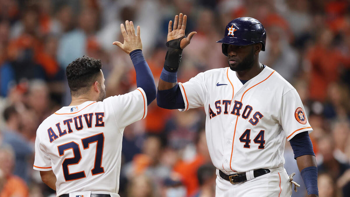 Astros' Jose Altuve, Yordan Alvarez leading All-Star voting at