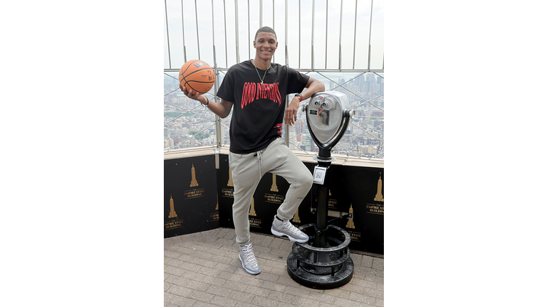 Jabari Smith Visits the Empire State Building