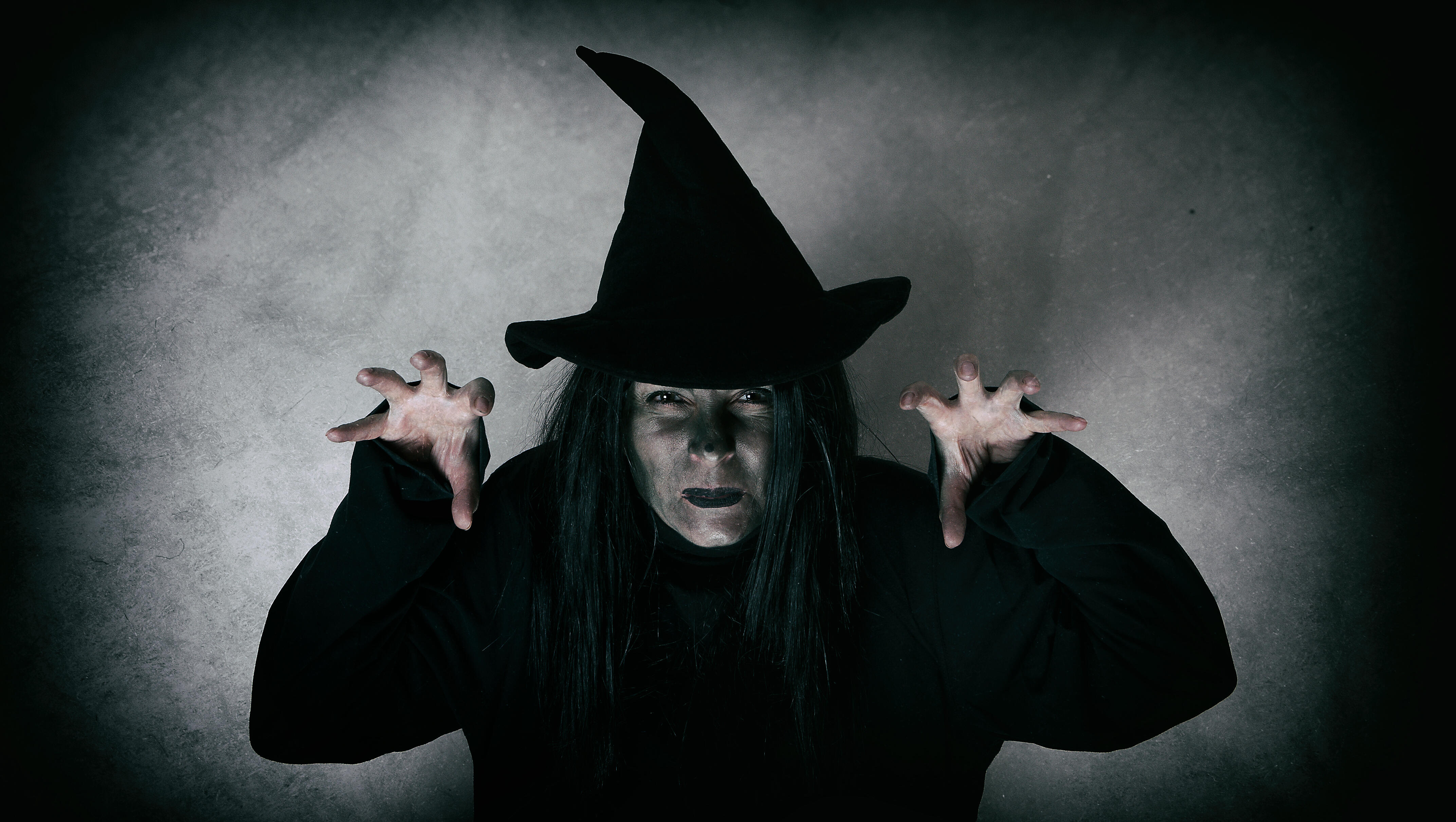 Tues Blogcast: Demetri Kofinas; Denver bond to voters; Witches!