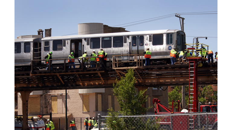 Chicago Transit Train Derails Injuring Over 20 People