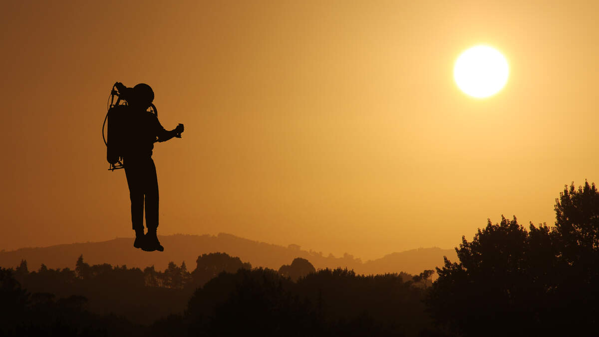 Guy With a Jetpack' AGAIN Flying Near LAX, Pilot Preparing to Land Reports