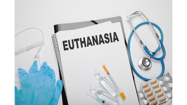 Injection of pentobarbital for euthanasia. Legal execute in clinic