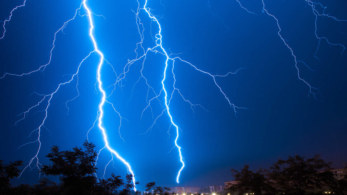 This Is Why Dry Lightning Is Such A Huge Threat To California