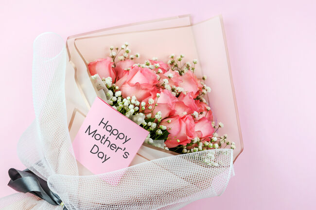 Happy Mother's Day With Pink Roses Bouquet