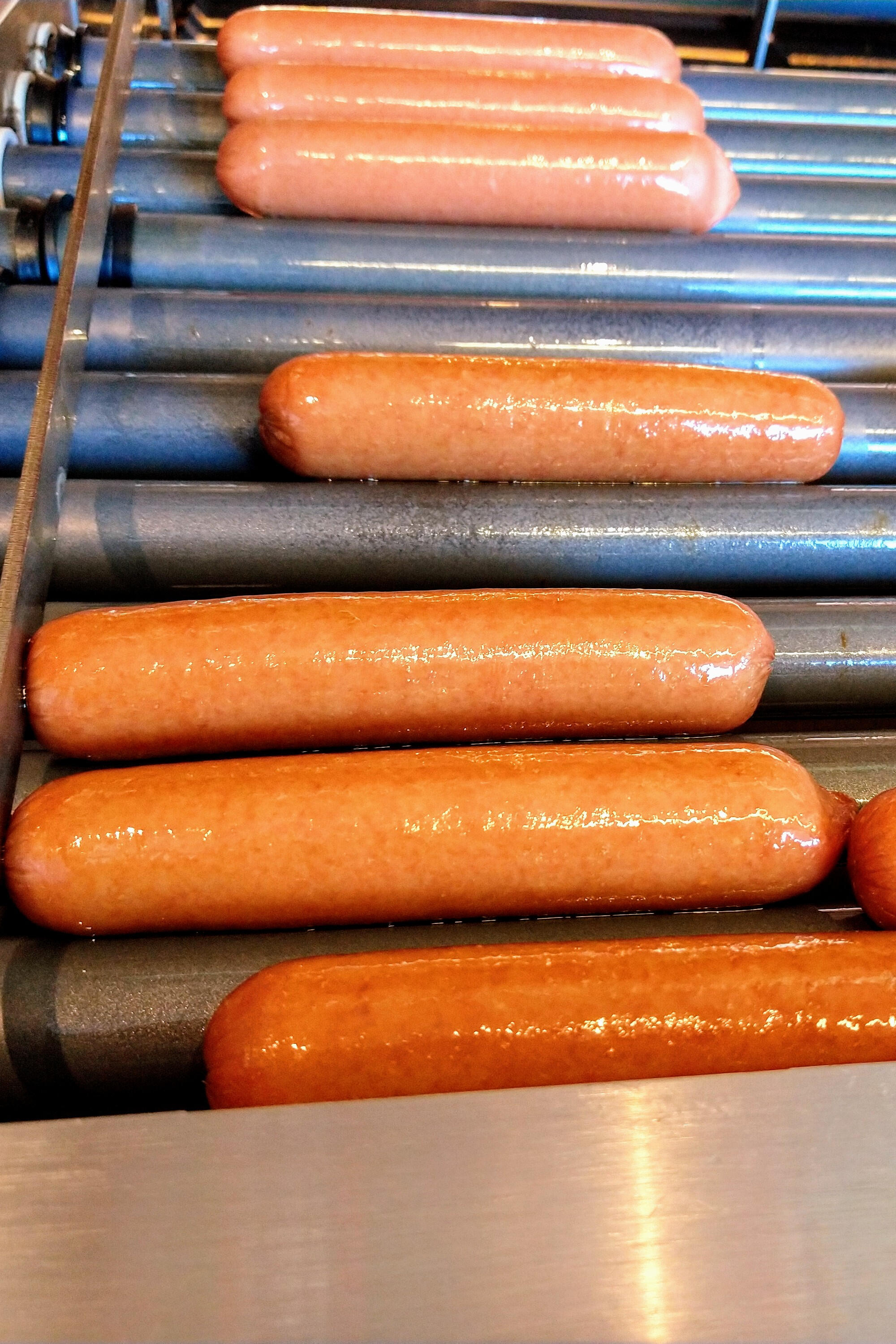 why-hot-dogs-are-sold-in-10-packs-but-hot-dog-buns-are-sold-in-8-packs