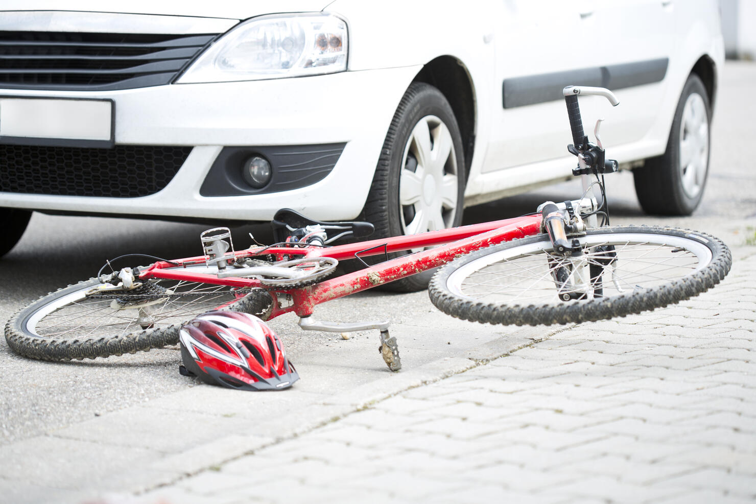 Car crash with bicycle