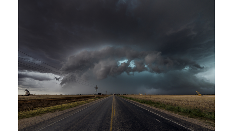 The Bear's Cage, Tornado cloud over Texas.