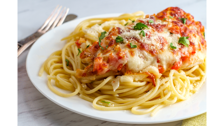 Italian Bruschetta Chicken Spaghetti