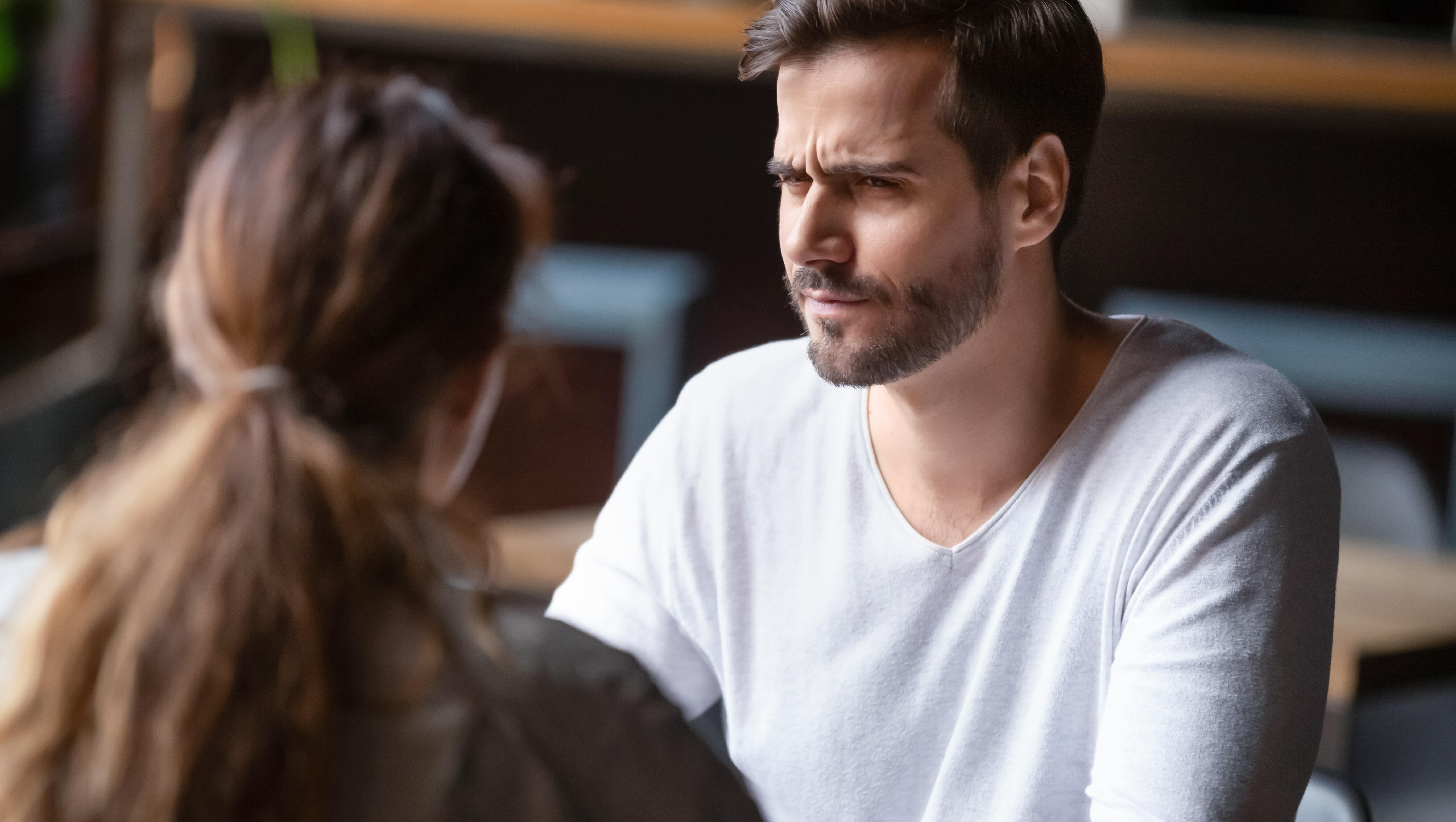 How Can You Tell If Someone You're On a Date With Is a Player?