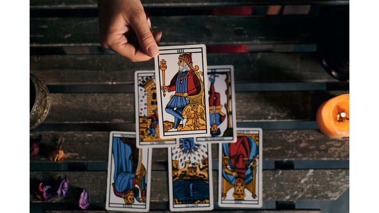 Natural Health Remedies / Tarot's Many Uses