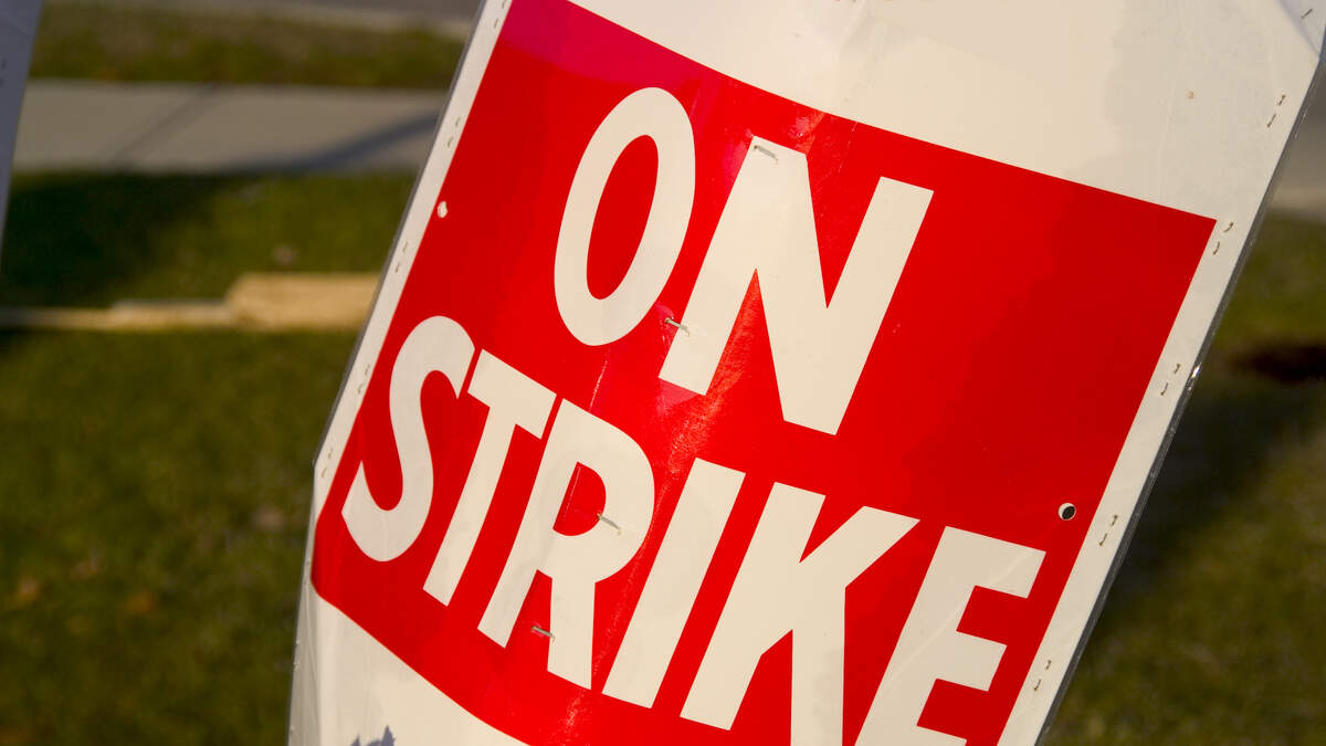 Thousands of UC Patient Care, Service Workers Strike Thursday | KFI AM ...