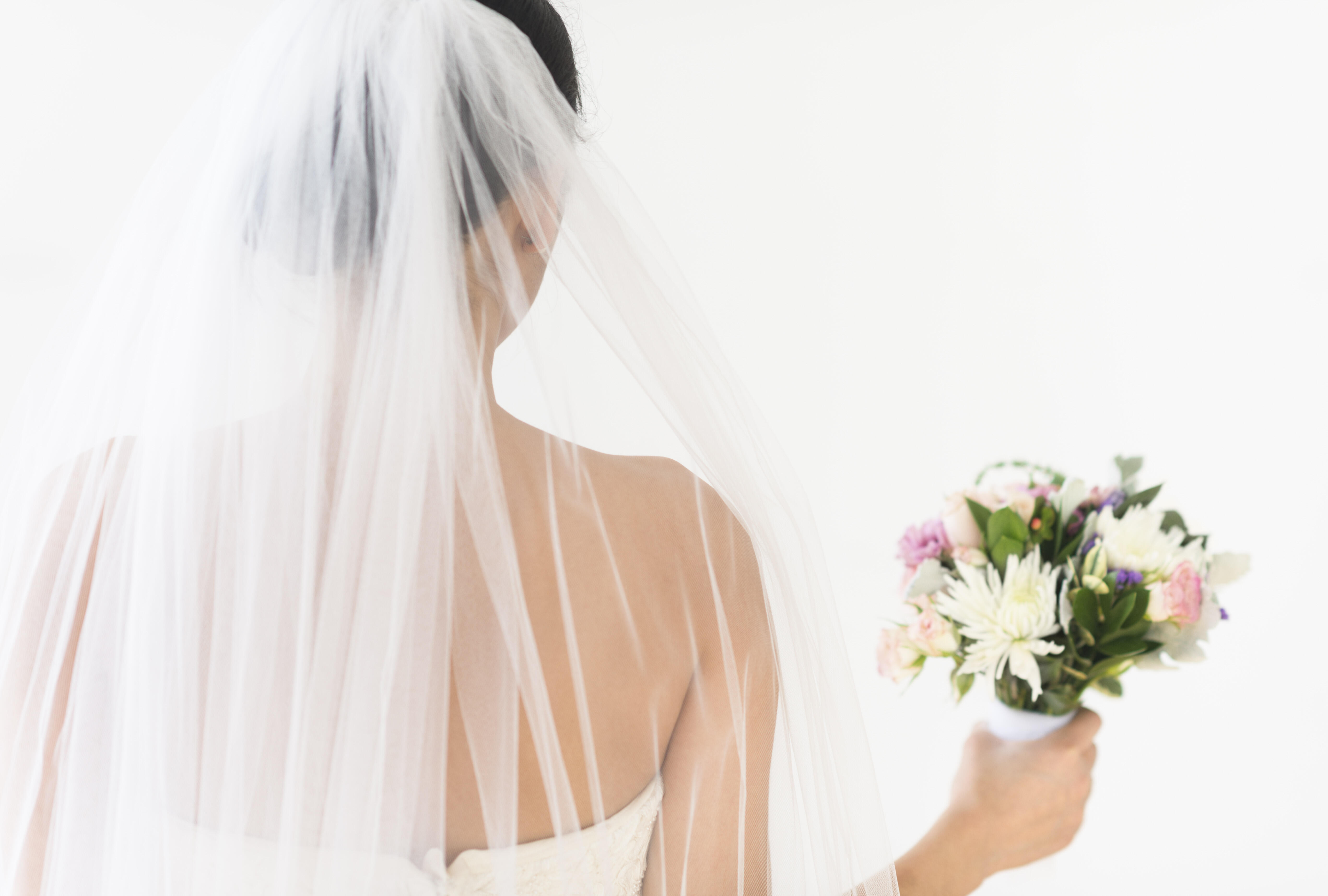 TikTok Cannot Get Over This Bride's Gorgeous $3.75 Wedding Dress