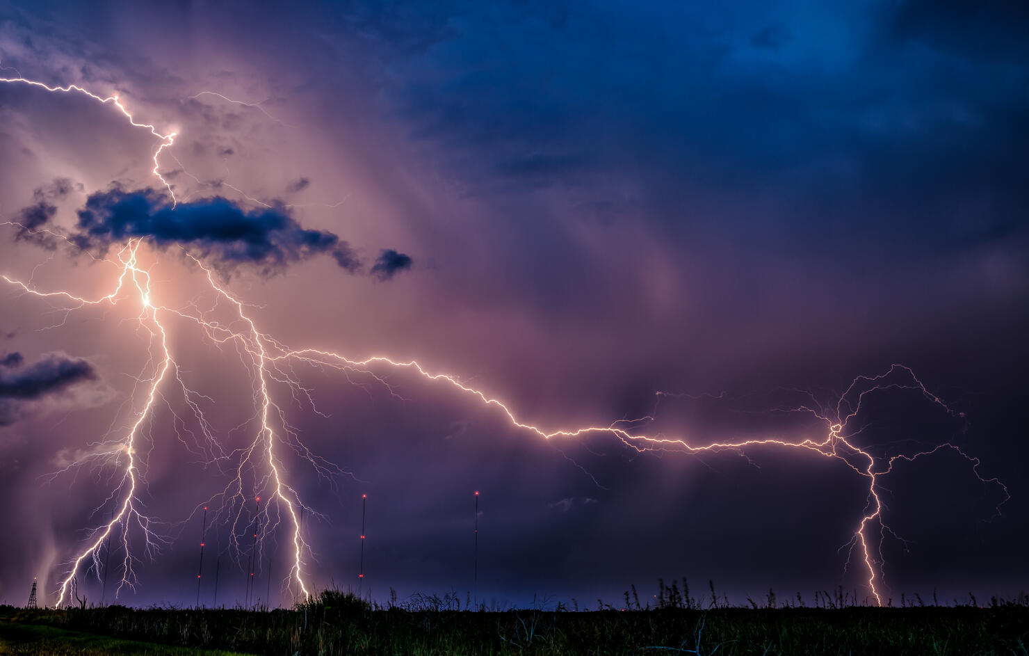 this-is-the-likelihood-of-being-struck-by-lightning-in-michigan-iheart