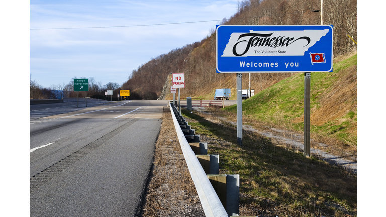 Tennessee welcome sign at Sam's Gap on Interstate 26