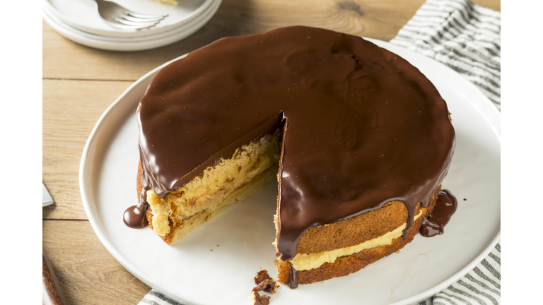 Homemade Chocolate Boston Cream Pie