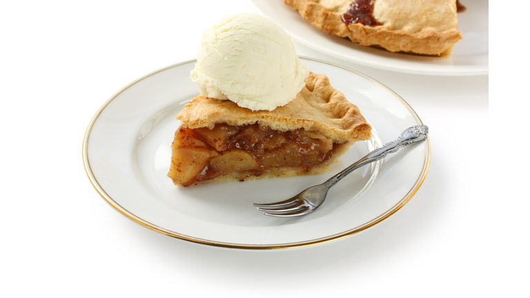 homemade apple pie with ice cream