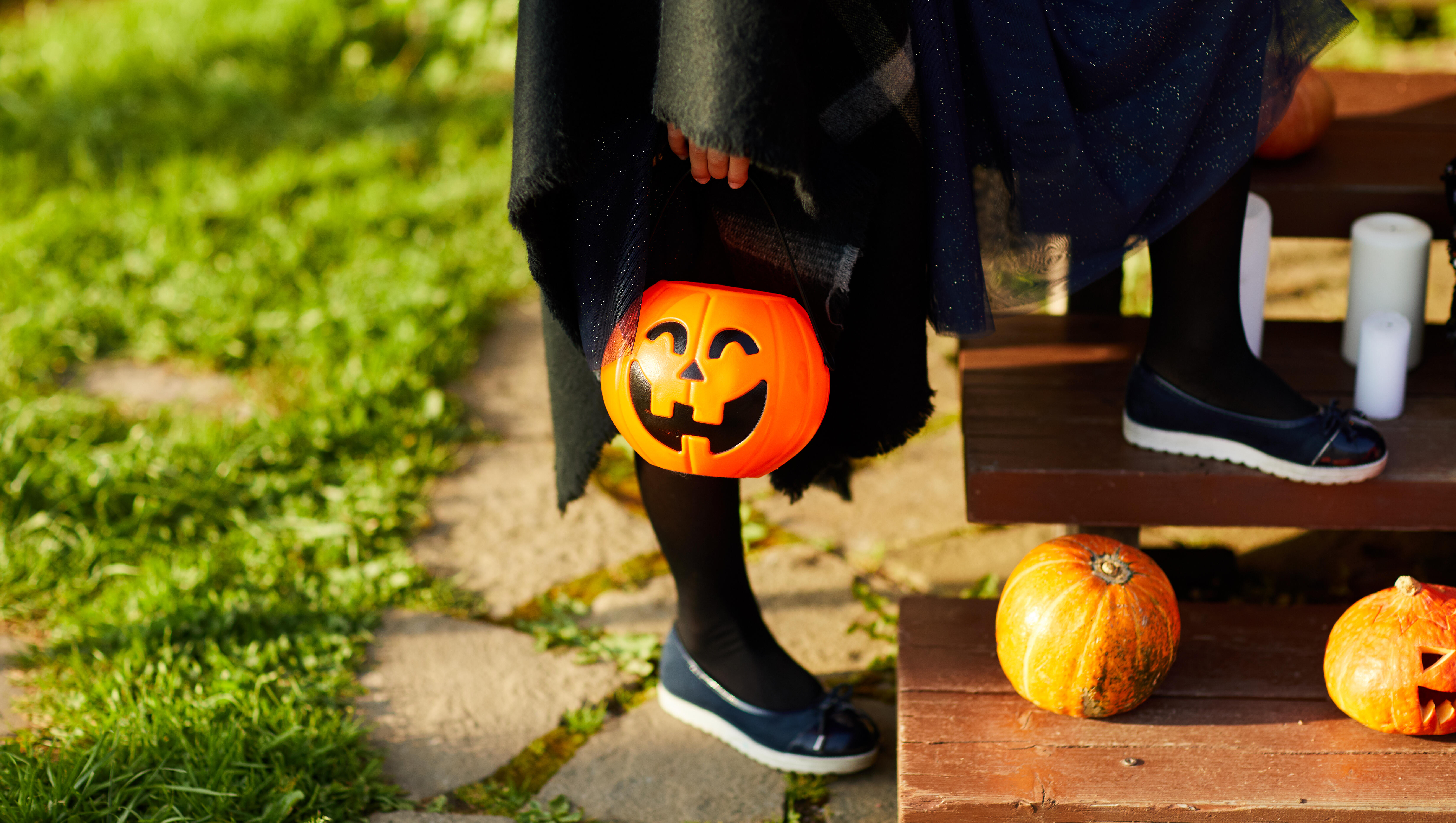 Halloween 2025 Trends — Top Costumes & Rising Candy Prices