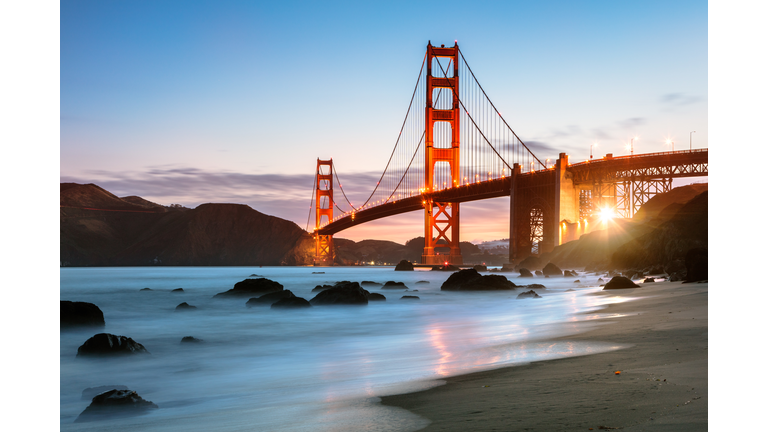 Dawn at the Golden gate bridge, San Francisco, USA
