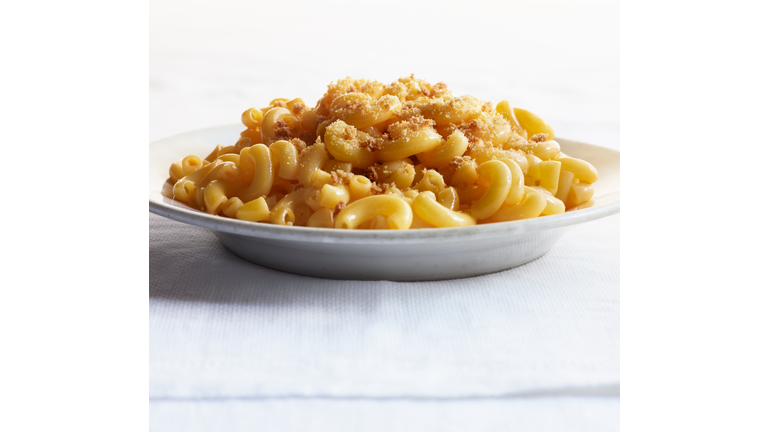 Macaroni and Cheese with Breadcrumbs