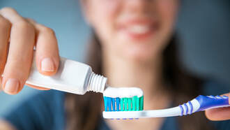 Disgusting: Wife Compares Her Toothbrush With Her Husbands