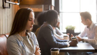 Dating Mistakes That We Keep Making Over and Over Again