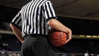 Mavs Fans Get Married At Center Court ❤