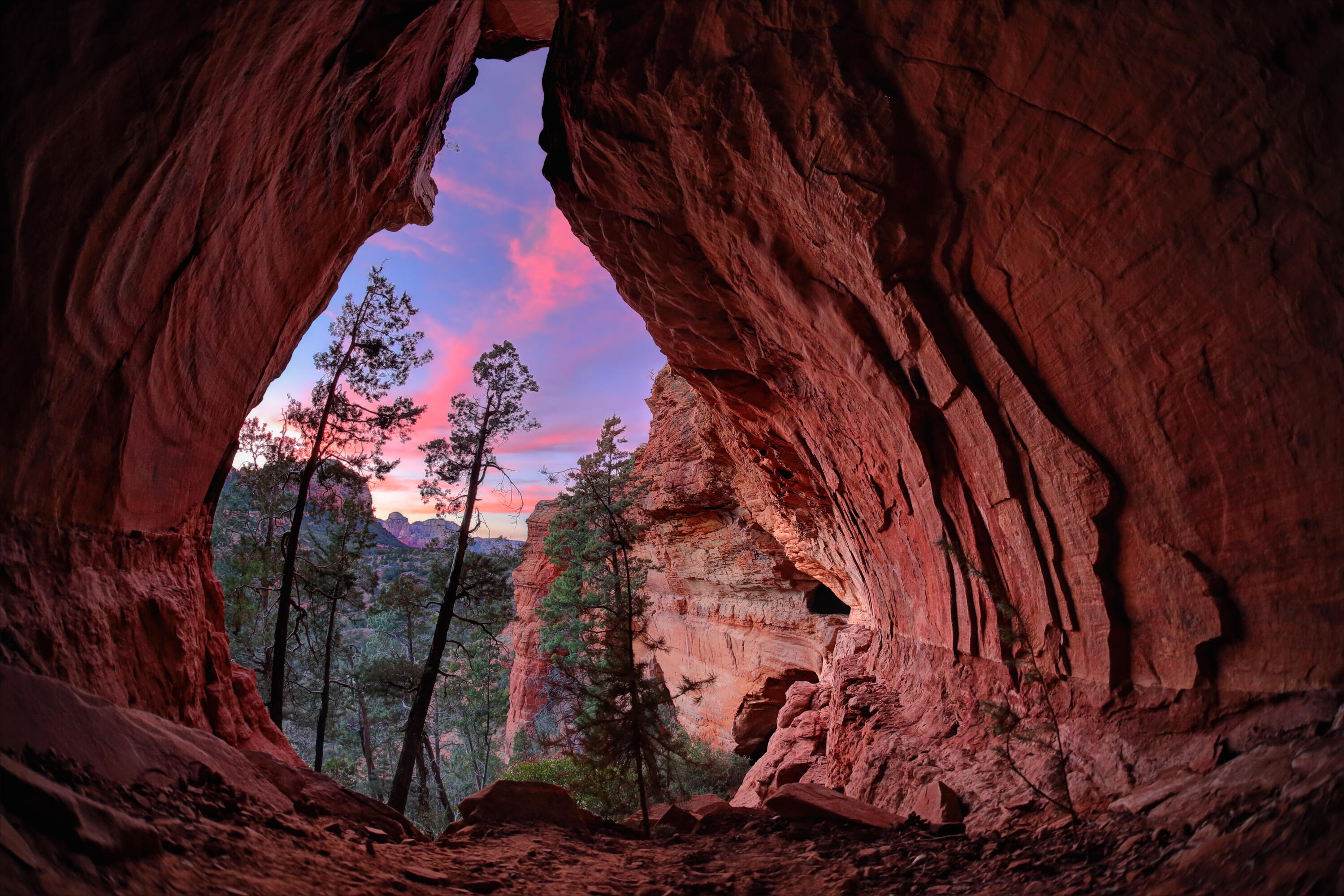 Visiting This Cave In Minnesota Is An Out Of This World Experience IHeart   62bc73e48d199467eb9e9d5e