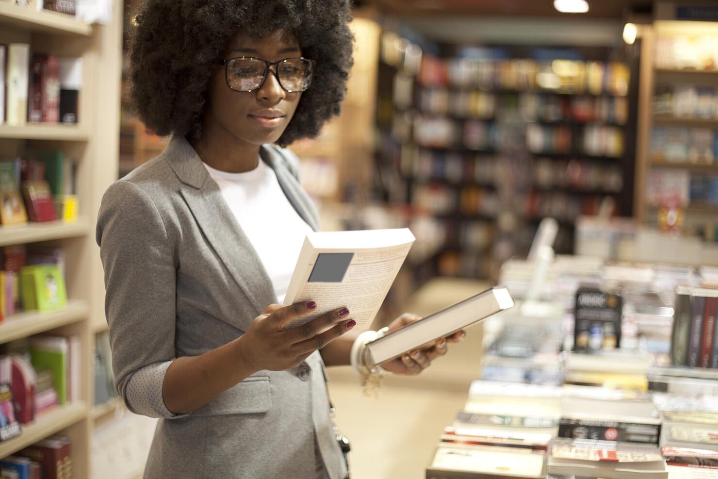 African women at bookstore