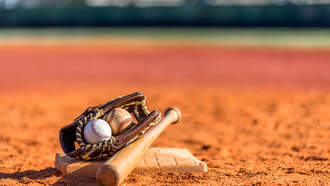 Yankees Swept, Astros/Phillies in World Series; NFL Giants, Jets Win