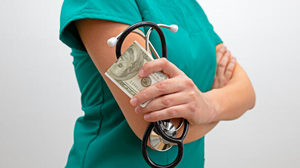 Woman Arrested For Allegedly Treating Over 4,000 Patients Posing As A Nurse