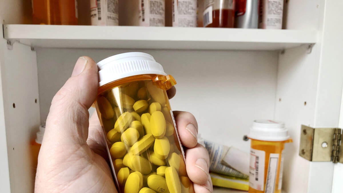 What You Should and Shouldn't Store in Your Medicine Cabinet