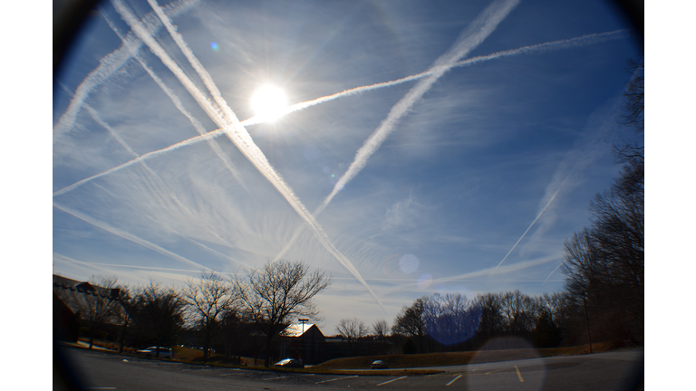 Chemtrails & Morgellons / Open Lines