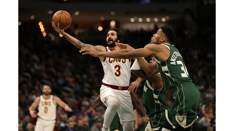 Cleveland Cavaliers v Milwaukee Bucks