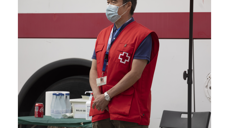 Red Cross volunteer in Madrid