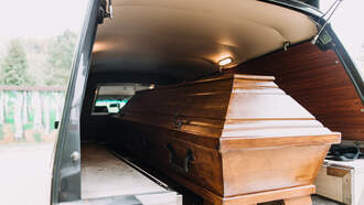 Tremenda historia de nina que despierta en su funeral.