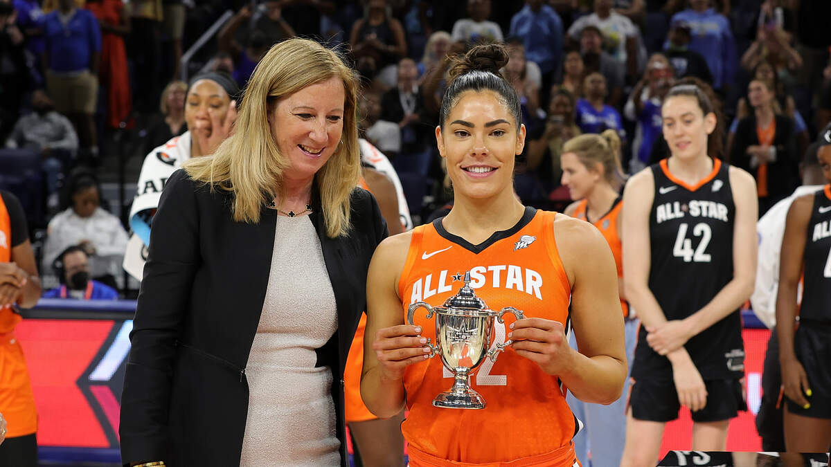 The WNBA Has One Of The Worst (And Smallest) Trophies Of All Time