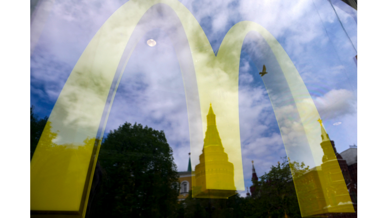 RUSSIA-UKRAINE-CONFLICT-ECONOMY-MCDONALD'S