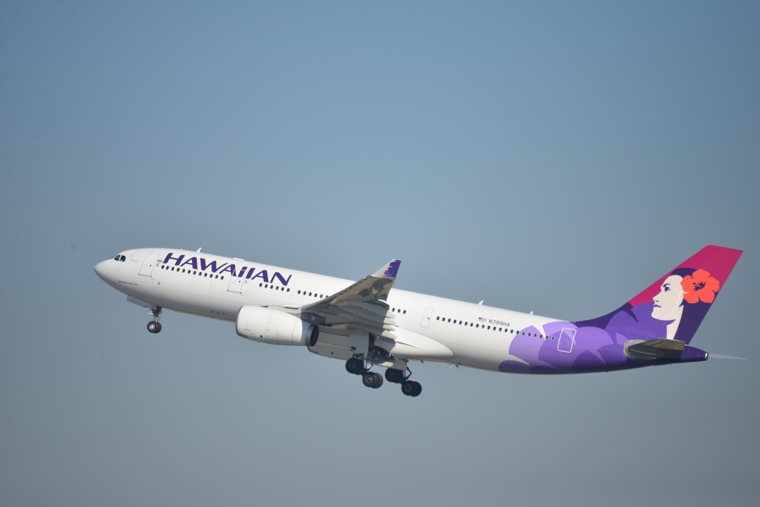 Hawaiian Airlines Airbus A330 taking off
