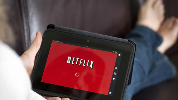 Watch: Netflix Drops Trailer For "Jingle Bell Heist"
