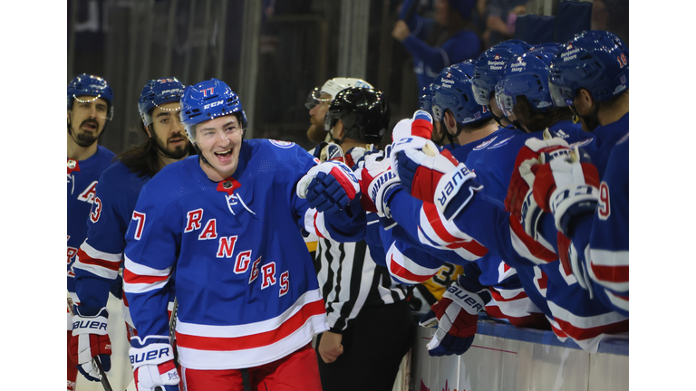 Pittsburgh Penguins v New York Rangers