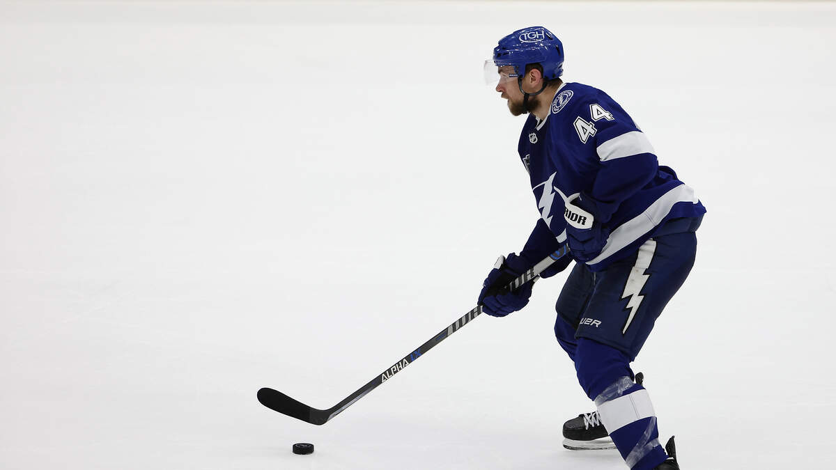 Jan Rutta Signs With Penguins | 95.3 WDAE | Best Bolts Coverage