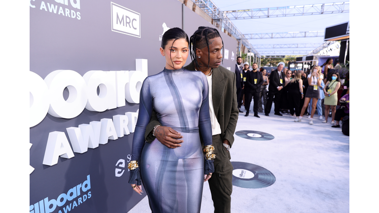 2022 Billboard Music Awards - Red Carpet
