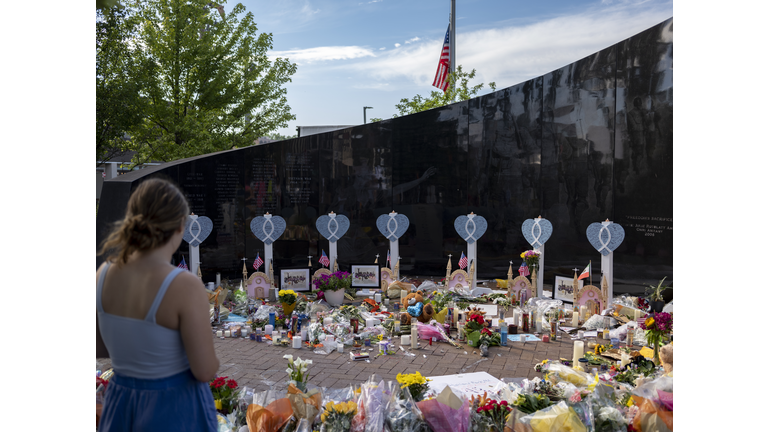 At Least 7 Dead After Shooting At Fourth Of July Parade In Chicago Suburb