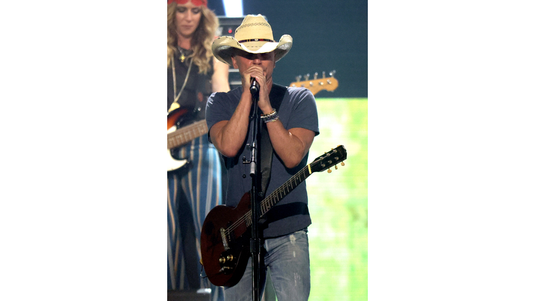 2022 CMT Music Awards - Show