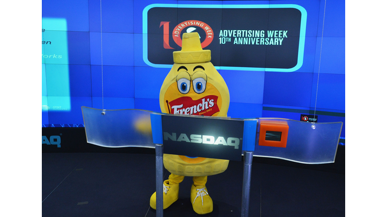 Advertising Week 2013 Rings The NASDAQ Closing Bell