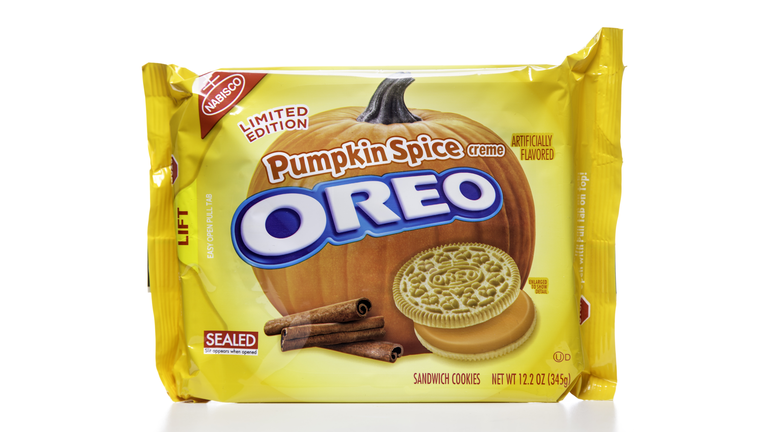 Nabisco limited edition pumpkin spice creme oreo