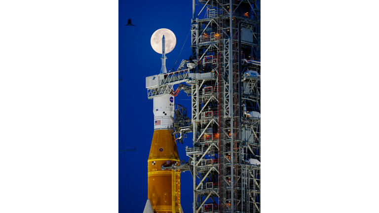 US-SPACE-NASA-ROCKET-MOON