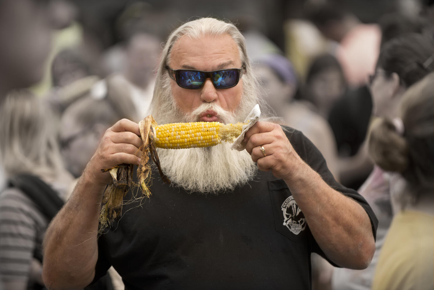 Sweet Corn eating at Minnesota State Fair