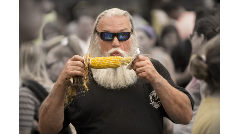 Sweet Corn eating at Minnesota State Fair